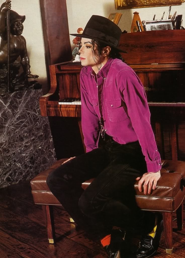 Various-Photoshoots-Harry-Benson-Photoshoots-michael-jackson-7422966-736-1024.jpg