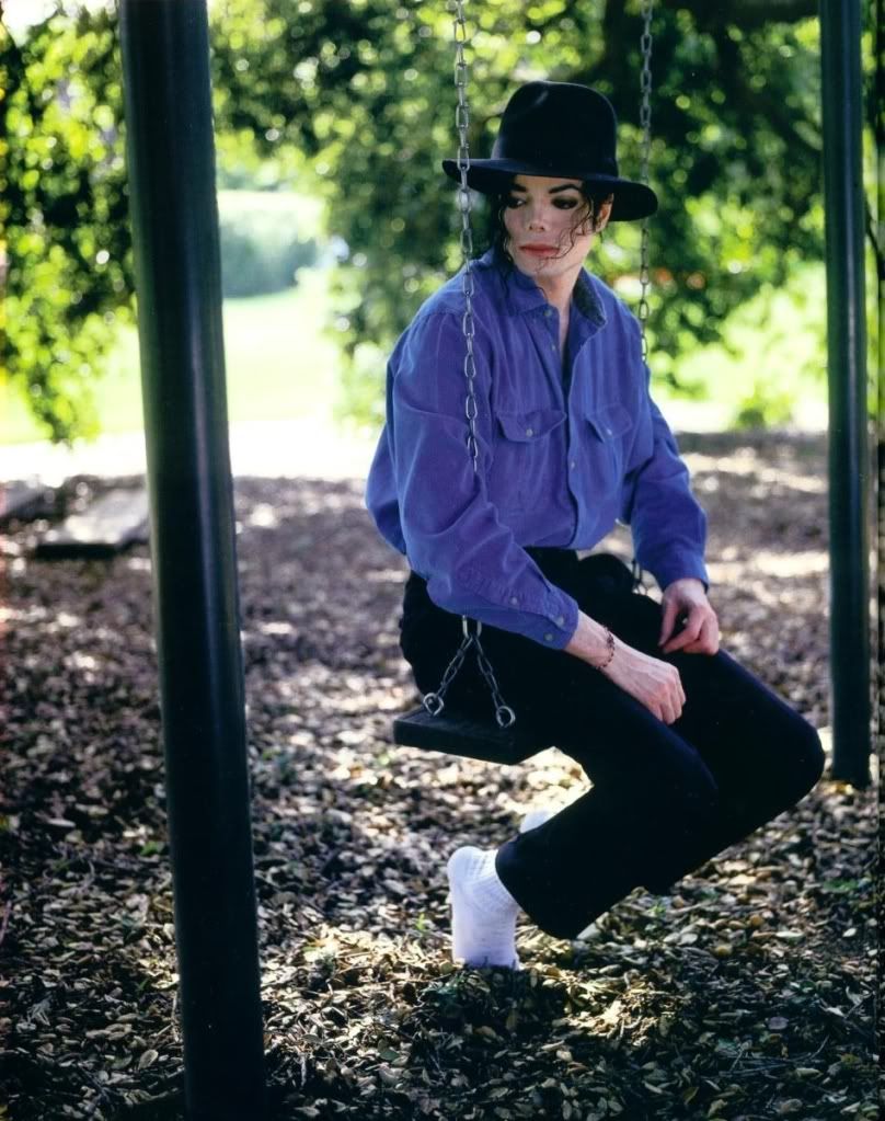 Various-Photoshoots-Harry-Benson-Photoshoots-michael-jackson-7422988-948-1200-1.jpg