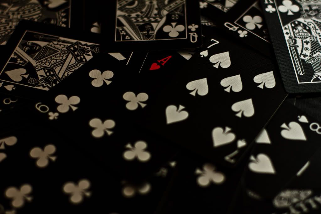 IMAGE: http://i1219.photobucket.com/albums/dd427/Beef_Log_FTL/RedAce.jpg