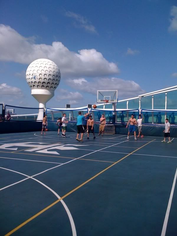 Cruise2011Basketball.jpg