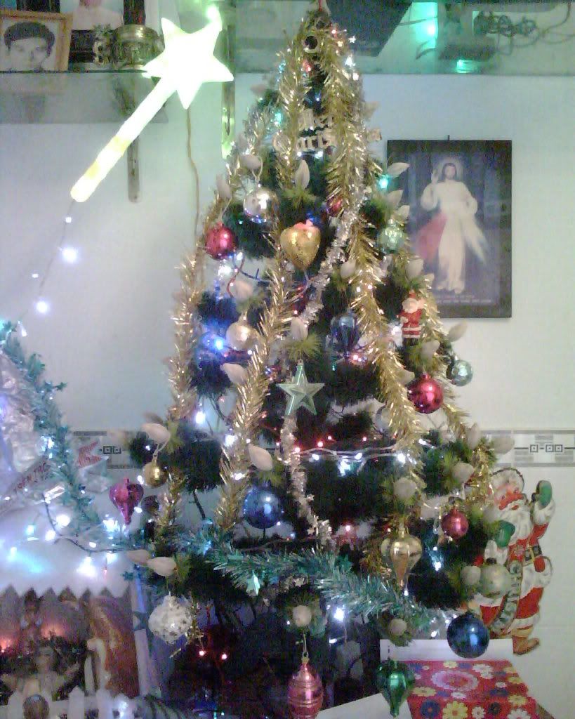 Nhà bạn nào làm CÂY THÔNG NOEL vào show hình coi ai đẹp hơn ai nhé !