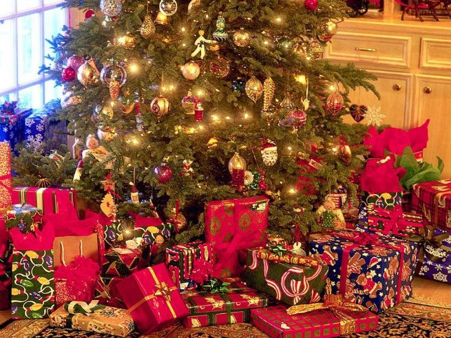 Christmas-tree-close-up_zpsfcb908b1
