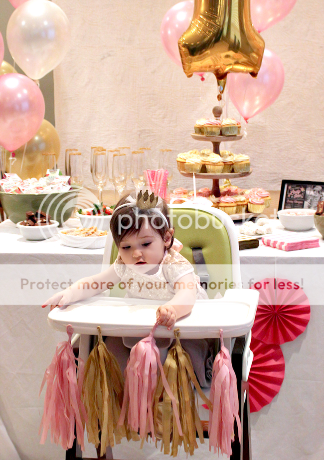 Pink and Gold First Birthday Party (via Bubby and Bean)